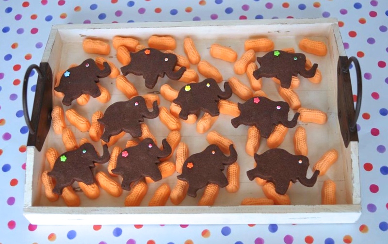 Tray of Elephant Cookies with Circus Peanuts | Sweeterville.com
